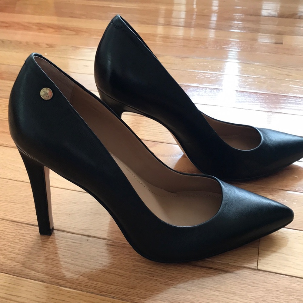 Calvin Klein Brady leather pointed toe black pump